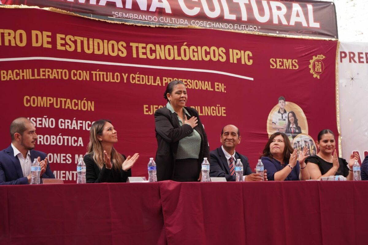 Inauguran Semana Cultural IPIC 2025 con entrega de títulos a egresados en San Juan del Río 1 Inauguran Semana Cultural IPIC 2025 con entrega de títulos a egresados en San Juan del Río