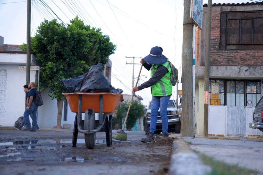 Municipio mejora espacios públicos por el bienestar y seguridad de los sanjuanenses