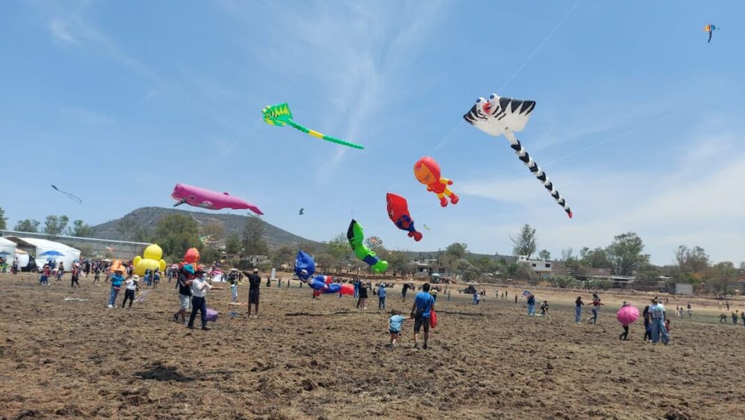 Realizan con éxito el Primer Festival de “A Volar Papalote” en SJR