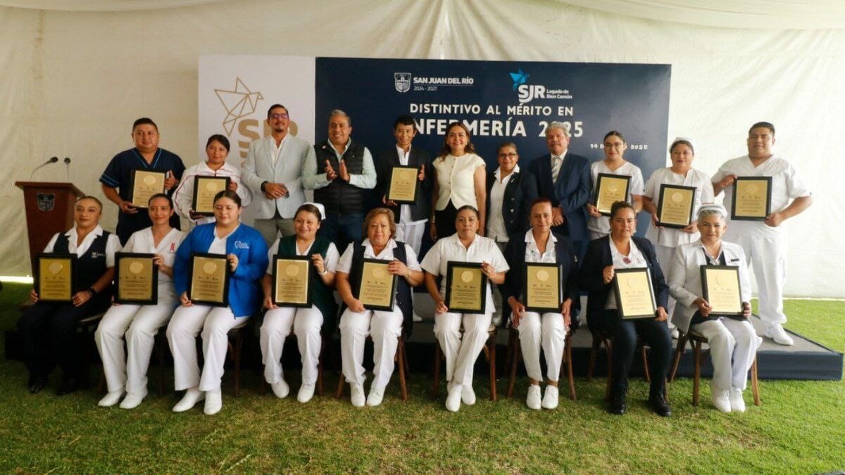 Reconocen a 15 enfermeros con Distintivos al Mérito en San Juan del Río 1 Reconocen a 15 enfermeros con Distintivos al Mérito en San Juan del Río