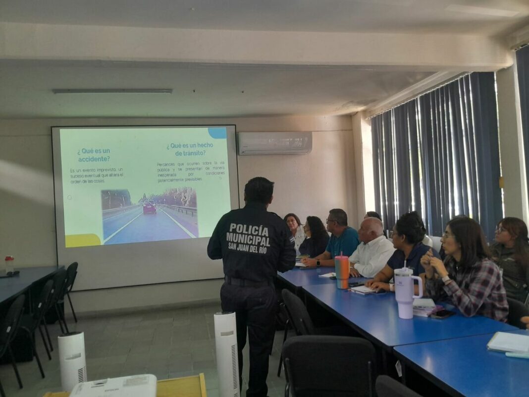 Dirección de Prevención del Delito de la SSPM-SJR brinda 66 pláticas Informativas en 14 escuelas y 32 colonias