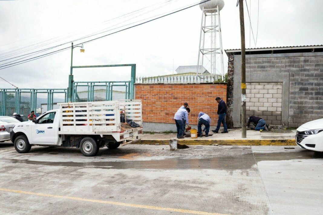 Sanciona JAPAM a empresa por verter ilegalmente aguas a cielo abierto