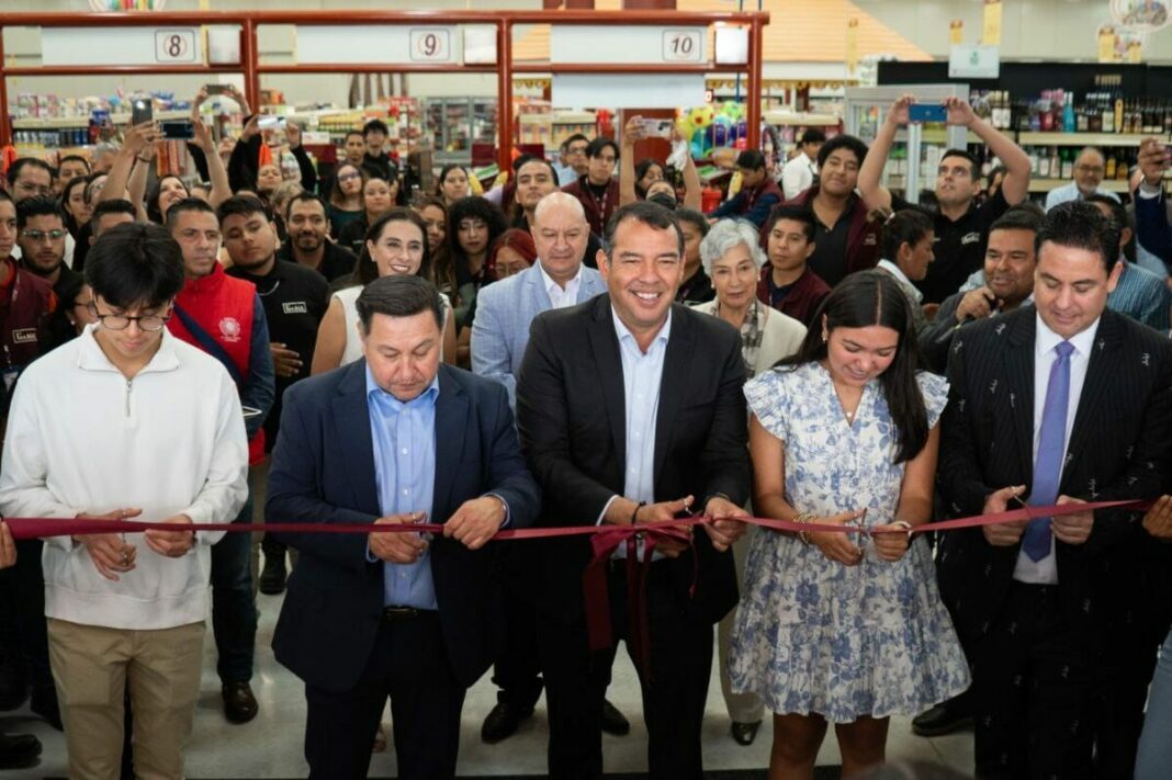 Tienda Garis invierte 150 mdp y genera 85 empleos en San Juan del Río