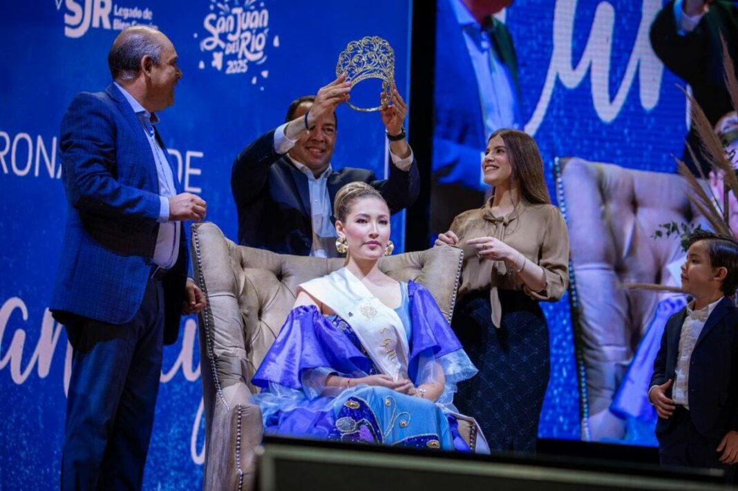 Tradición y esplendor en coronación de Hanney I, reina de las fiestas de San Juan del Río 2025