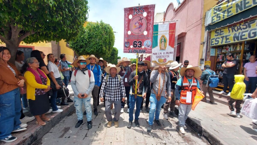 Arriban 22 mil peregrinos a San Juan del Río en su ruta al Tepeyac