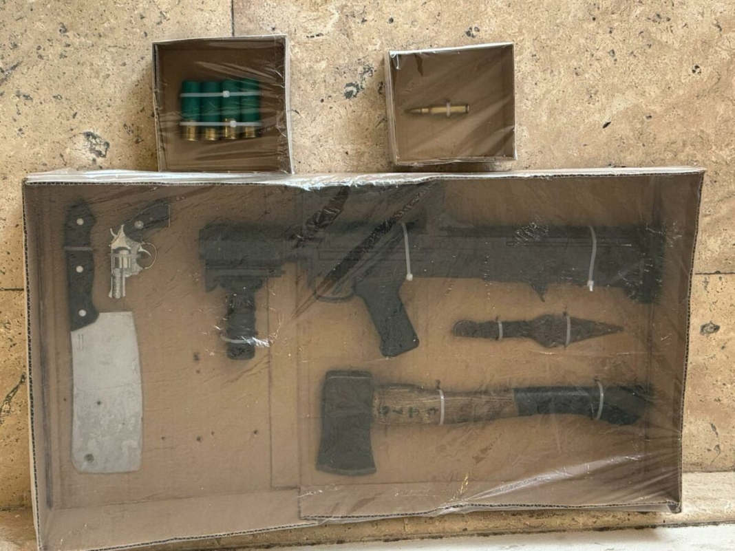 Policías de San Juan del Río atienden riña y aseguran diversas armas en Colonia Juárez