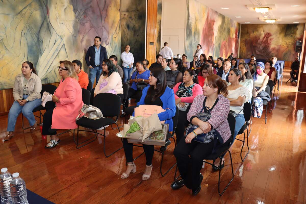 Secretaría del Trabajo refuerza el autoempleo femenino en Querétaro