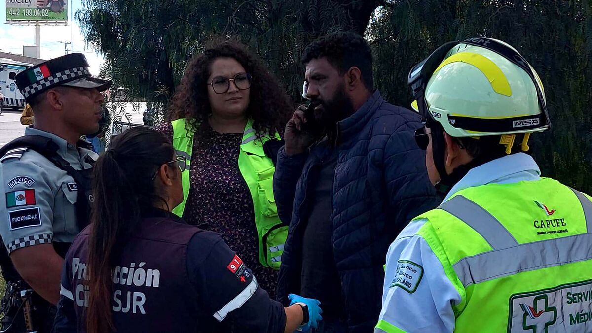 Tráiler choca por alcance con autobús de Primera Plus en la México-Querétaro