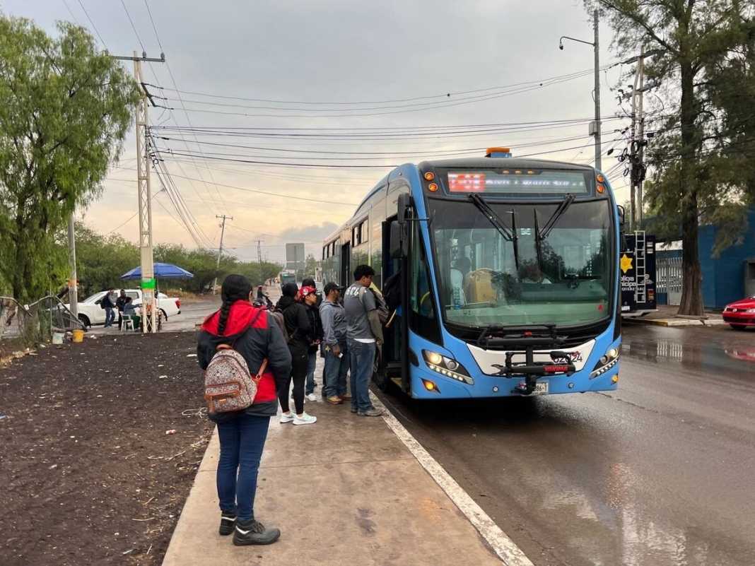 AMEQ lanza 5 nuevas rutas exprés para descongestionar Qrobus