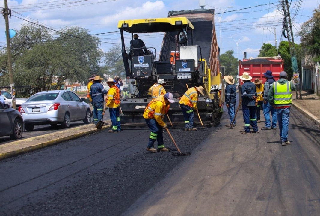 Avenida Universidad registra 65% de avance en el reencarpetado
