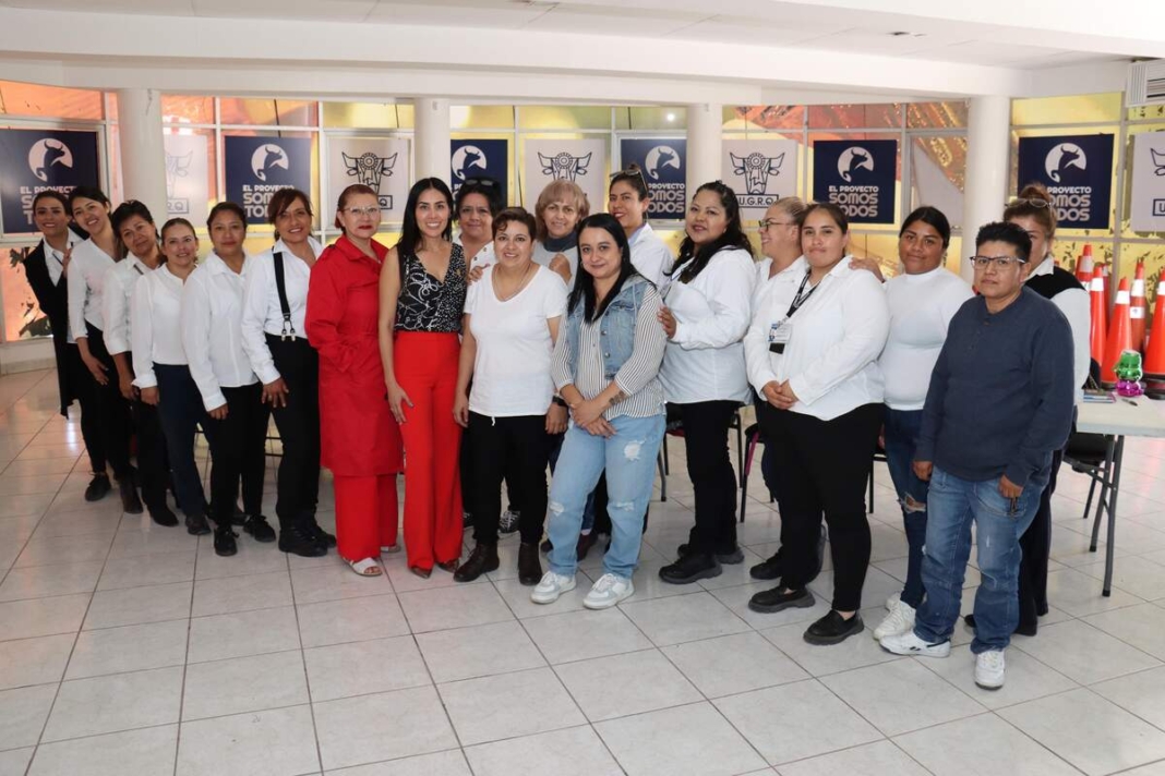 Continúa en Querétaro la capacitación de mujeres operadoras de transporte