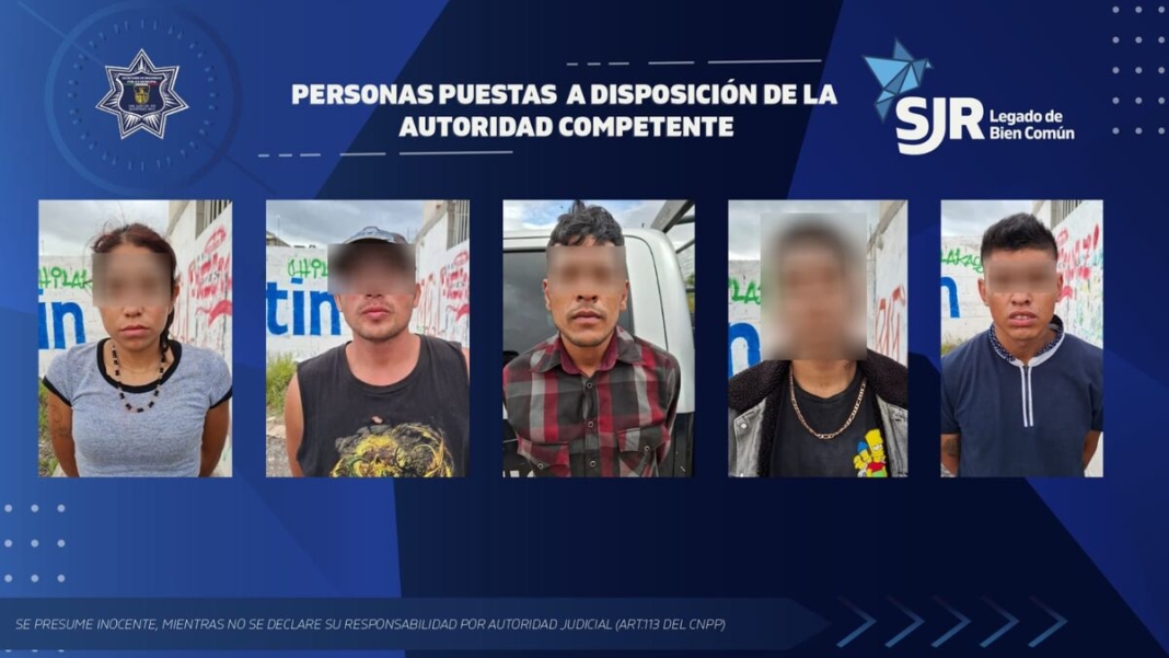 Elementos de la SSPM-SJR detienen a cinco personas por robo a comercio