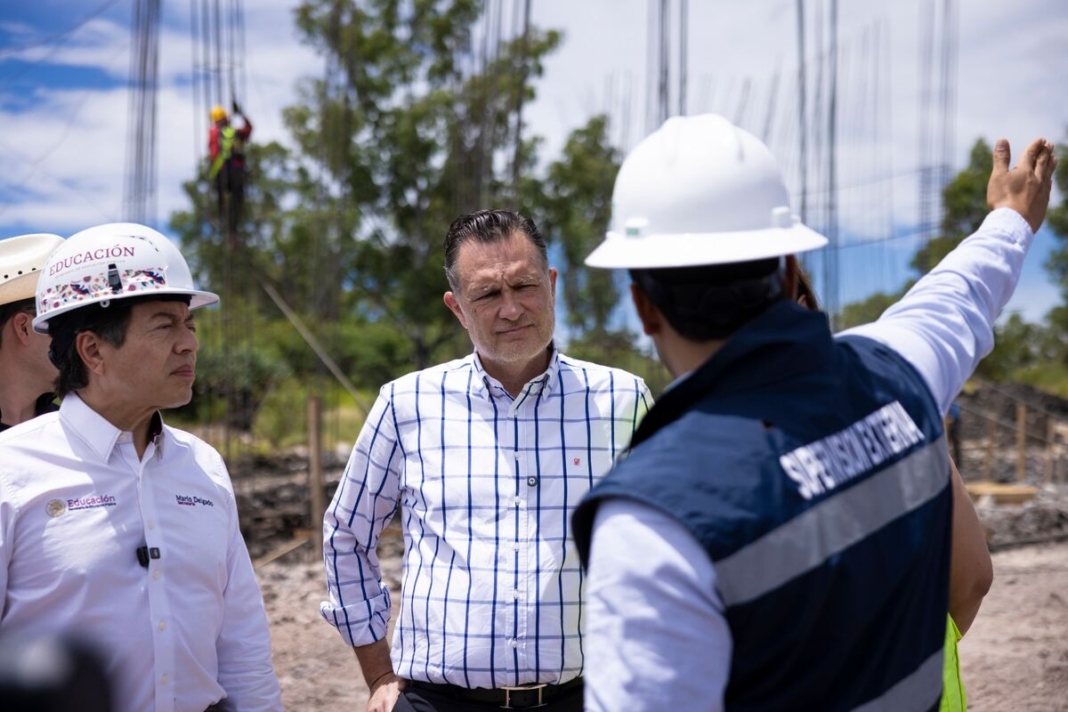Fortalecen Gobernador y Secretario de Educación federal infraestructura con el inicio de construcción del CBTIS 304