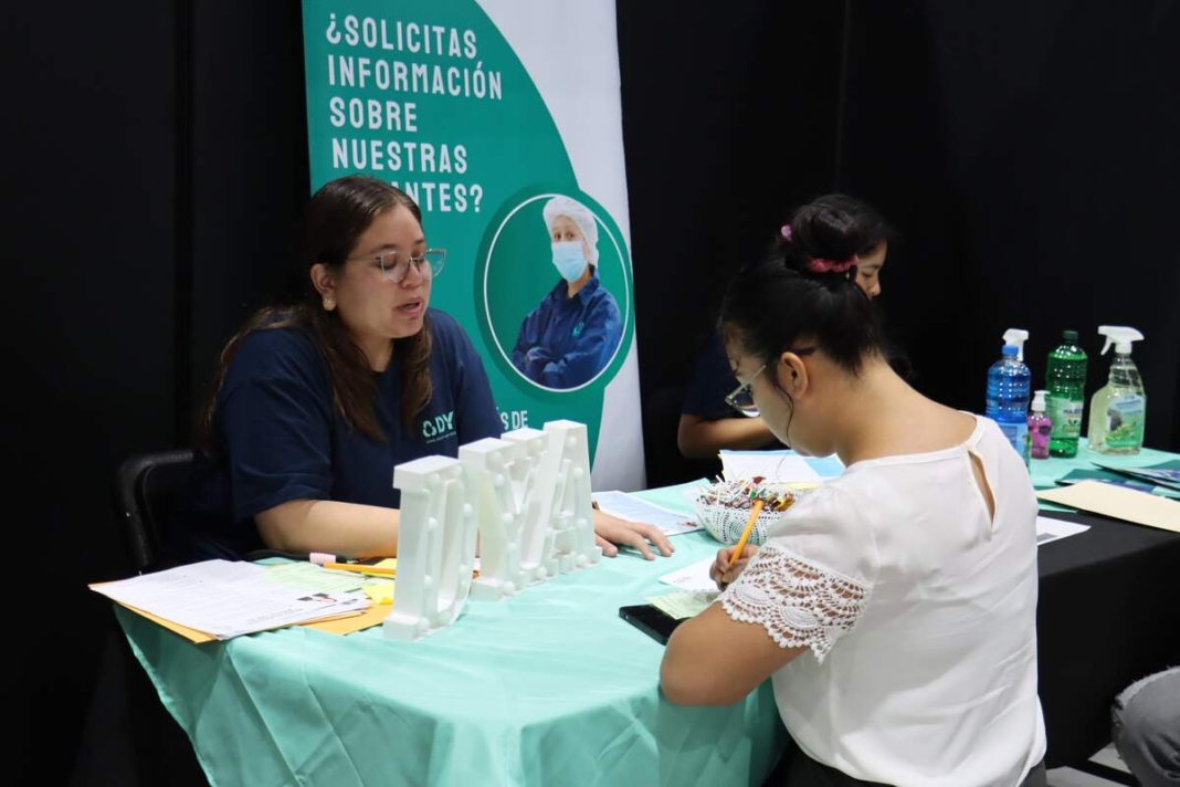 Más de 800 vacantes para jóvenes en Feria de Empleo de San Juan del Río