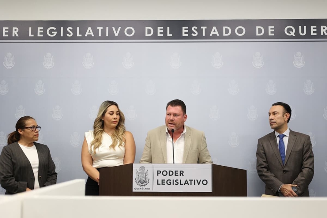 Morena presenta iniciativas de vivienda y reforma legislativa en Querétaro