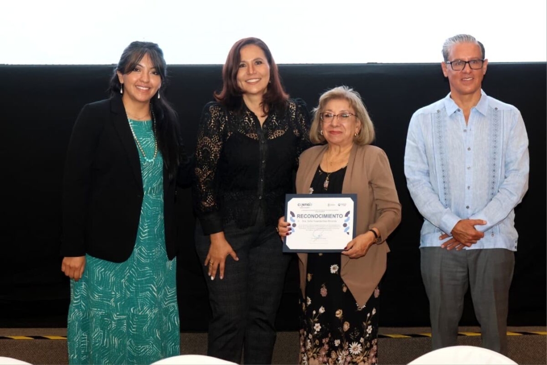 Reconocen a investigadores eméritos en Querétaro por su aportación científica