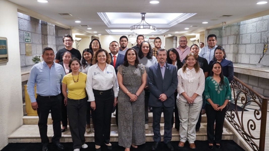 SEDEQ invierte 64 mdp a proyectos educativos en bachilleratos y universidades