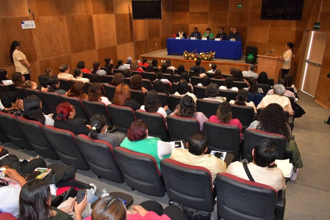 SESA lleva a cabo Seminario de Trabajo Social en San Juan del Río