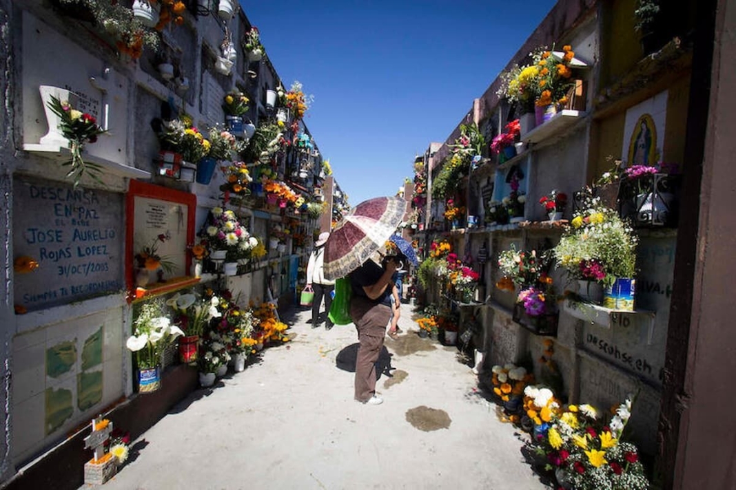 Apoyará Servicios Públicos a 20 panteones comunitarios para Día de Muertos; garantizan recolección de basura