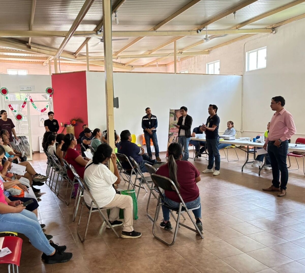 Capacita Secretaría de Salud a vendedores de comida ambulante en Jalpan de Serra