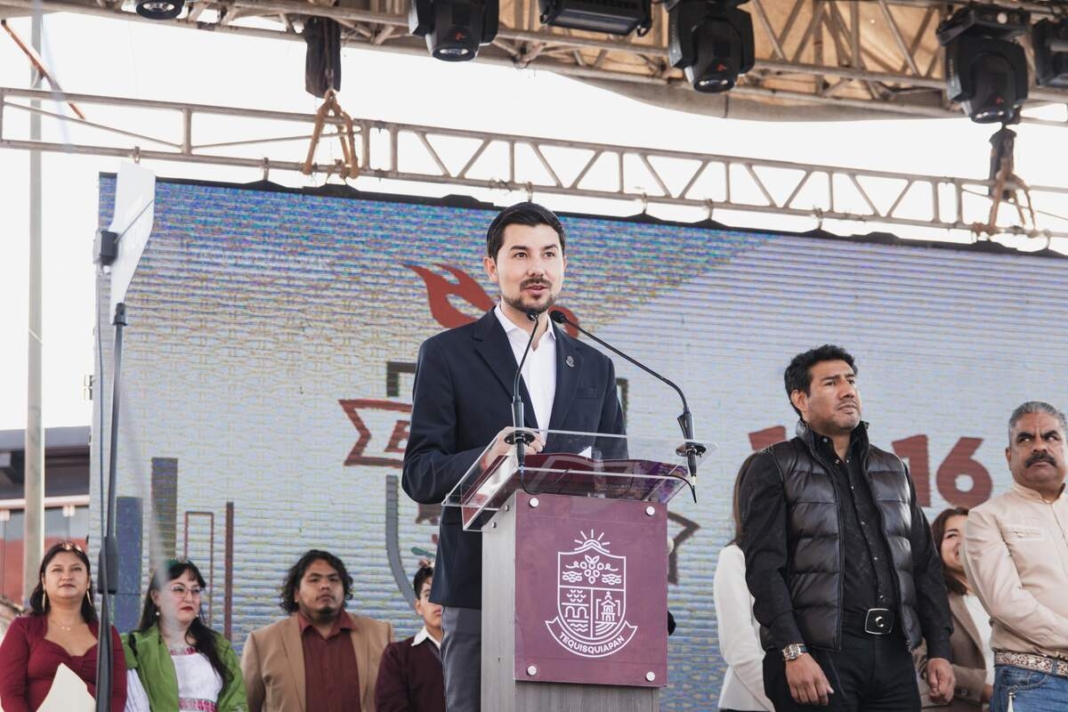 Encabeza Héctor Magaña acto cívico por la Independencia de México
