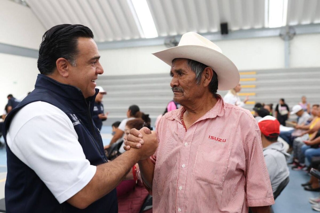 Gobierno Estatal continúa con entrega de apoyos a familias afectadas por lluvias