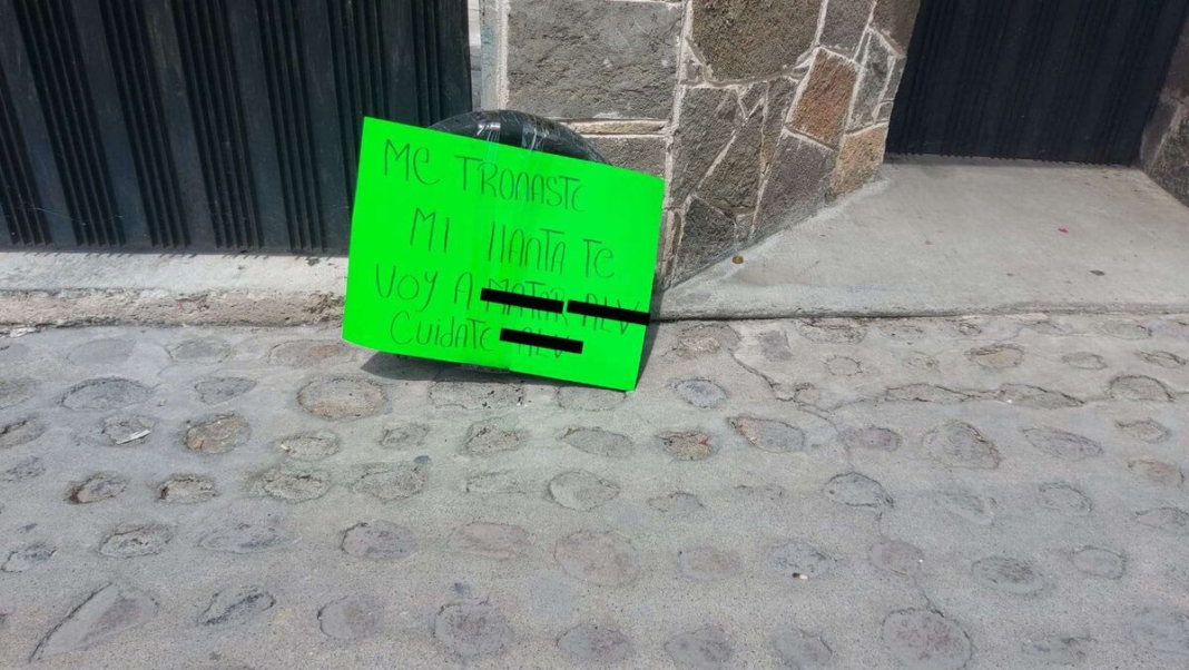 Hallan llanta con amenaza de muerte en colonia Juárez de San Juan del Río