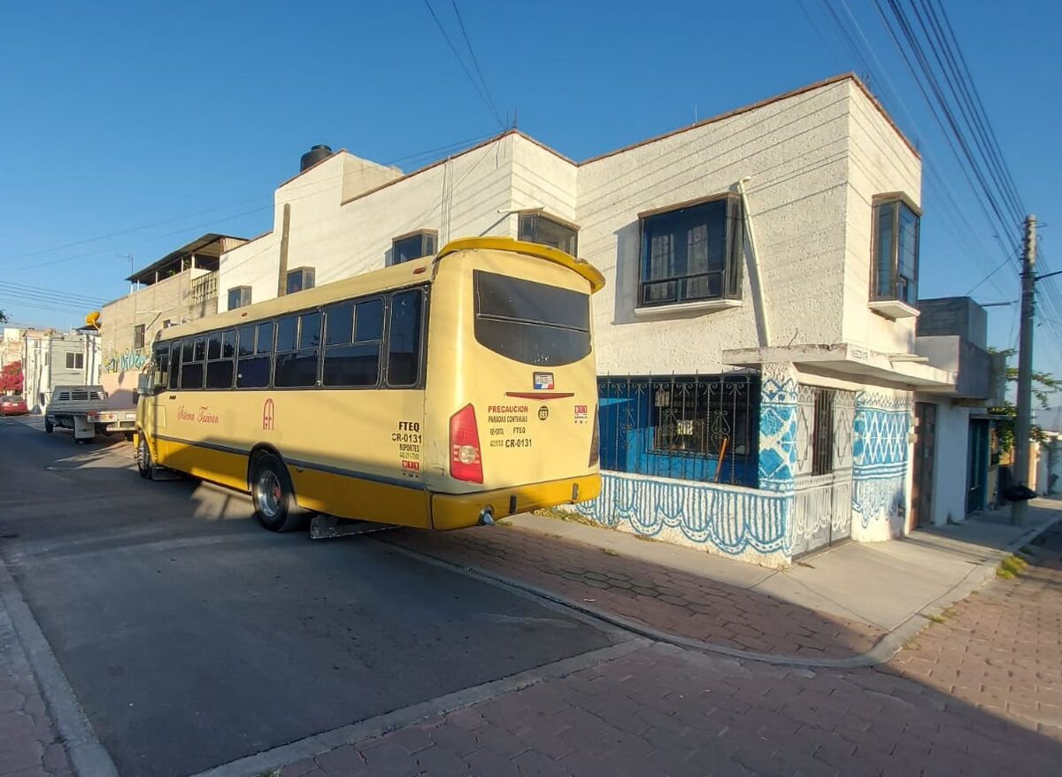 Asaltan con arma blanca a chofer de transporte público en El Pedregoso, SJR