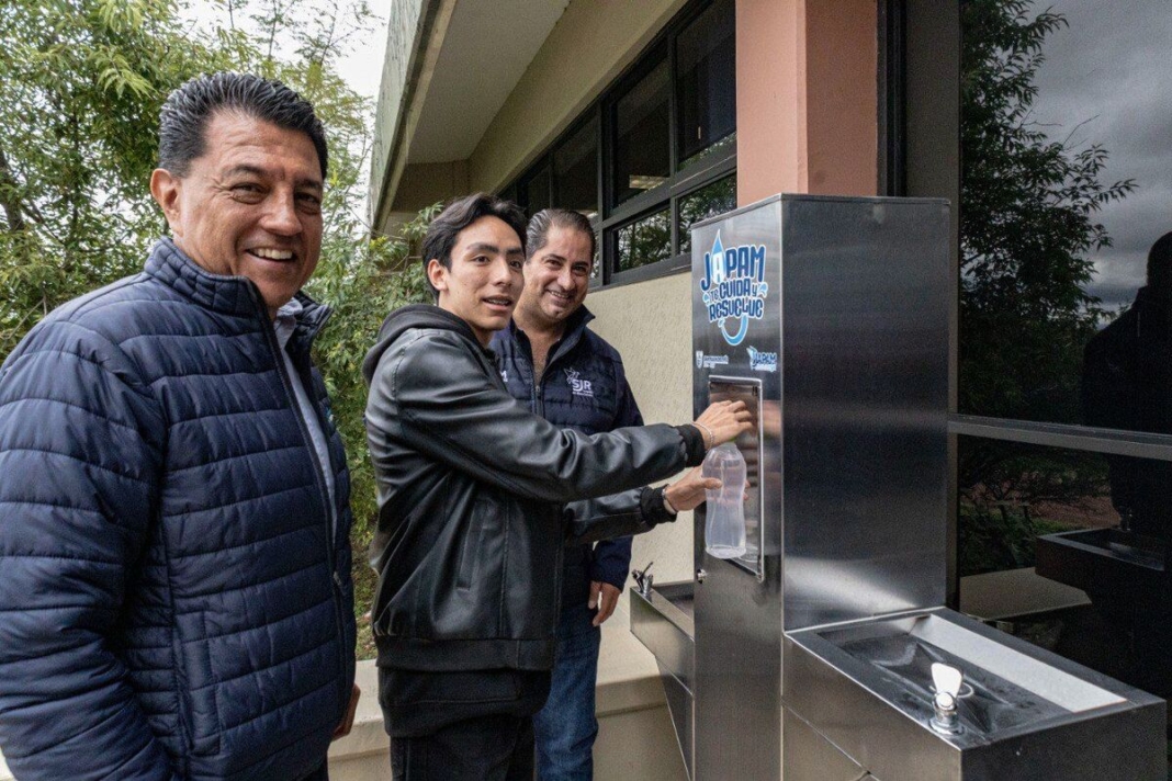JAPAM instala 10 nuevos bebederos en UTSJR, UAQ y Tecnológico