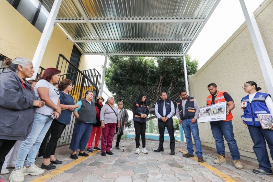 Roberto Cabrera entrega nueva techumbre en El Pedregoso