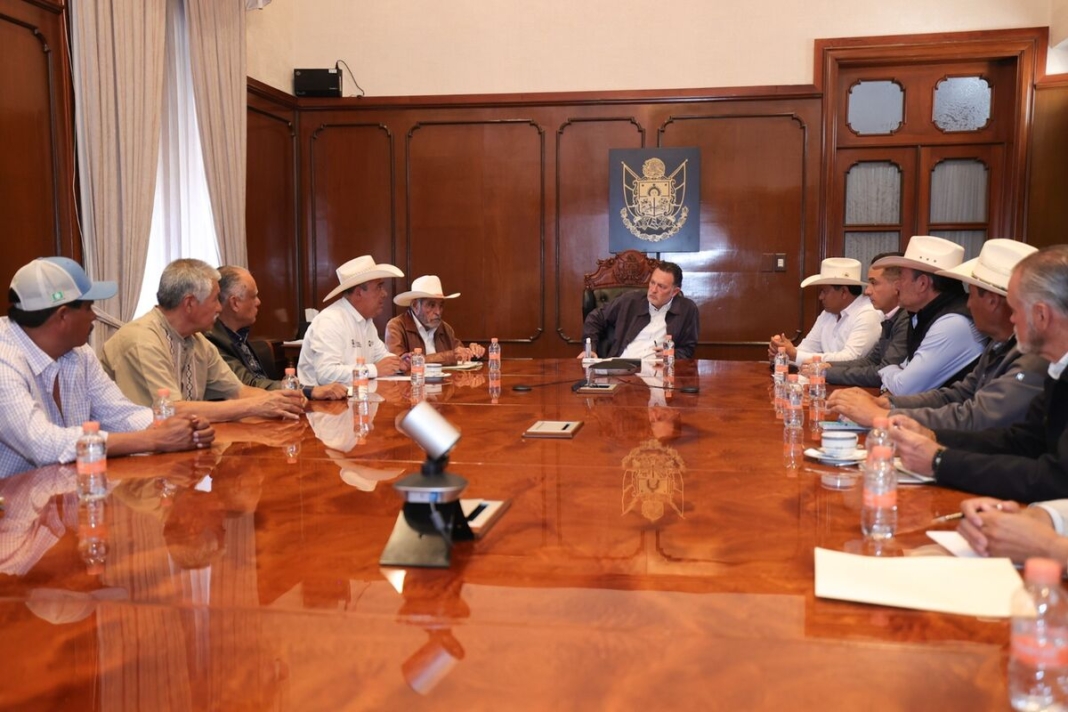 Sostiene Mauricio Kuri encuentro con productores de maíz
