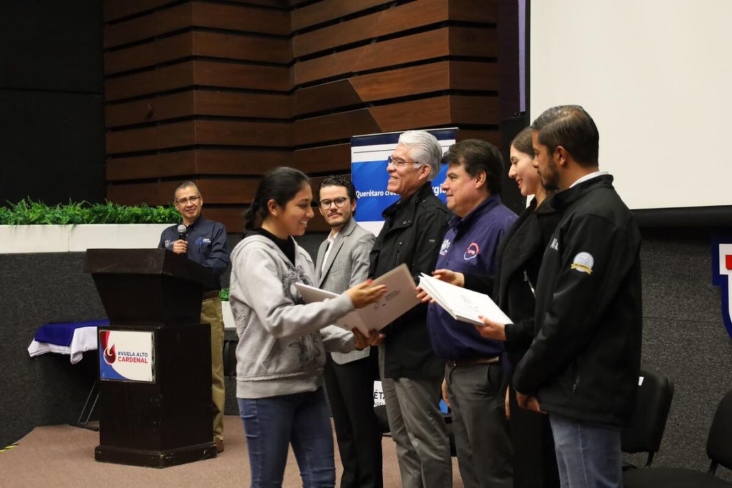 Clausuran la segunda generación del programa “Conecta tu Futuro” en la UPQ