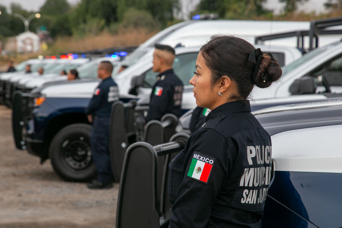 Roberto Cabrera entrega patrullas y equipo a la Policía Municipal con una inversión de cerca de 40 mdp