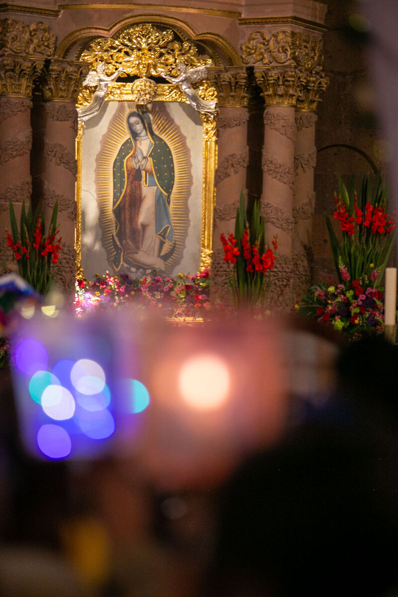 Participan 8 mil personas en la 77ª Procesión de los Farolitos en San Juan del Río