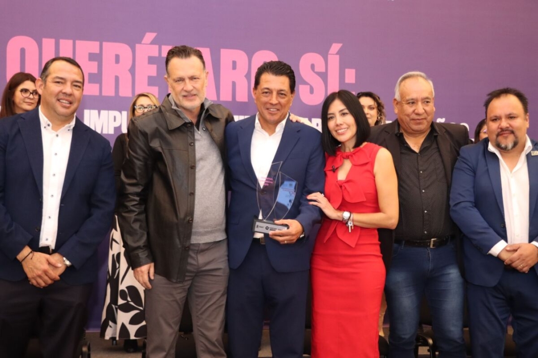 Por cuarta ocasión, recibe UT San Juan distintivo Sin Brecha