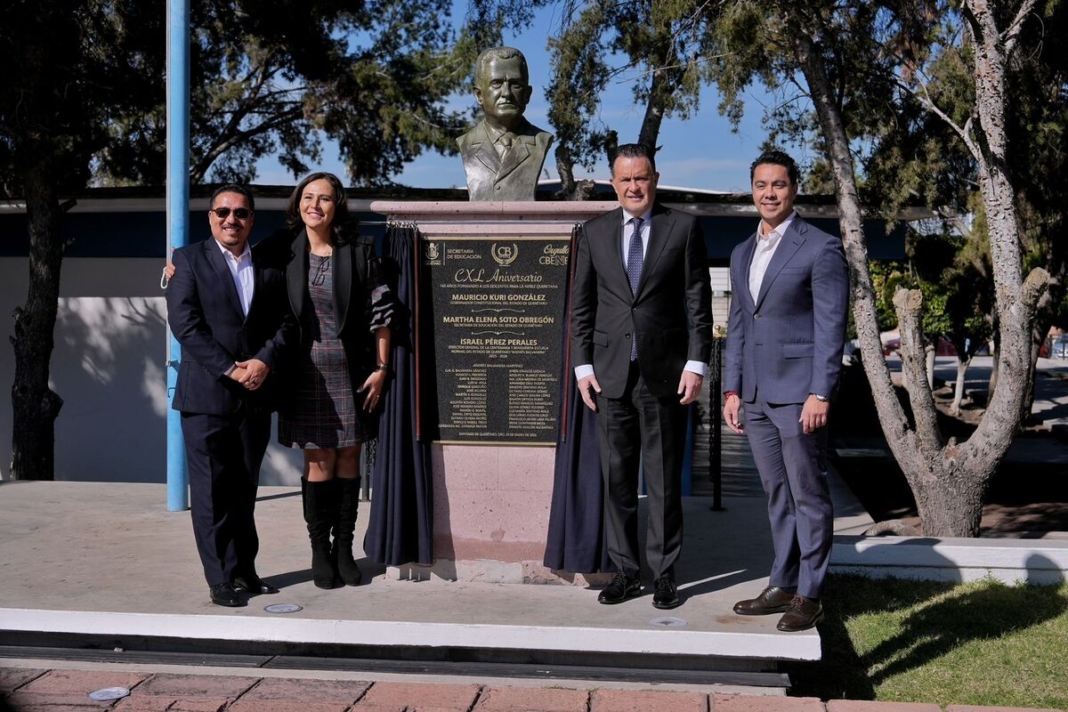 Acompaña Felifer Macías al gobernador Mauricio Kuri a Conmemoración del CXL Aniversario de la CBENEQ