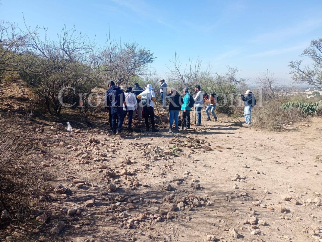 Desaparecidos Querétaro localizan restos óseos en zona cerril de la comunidad de La Llave