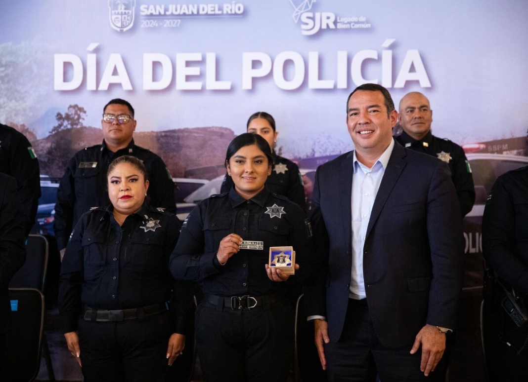 Policías reciben aumento del 20% en San Juan del Río