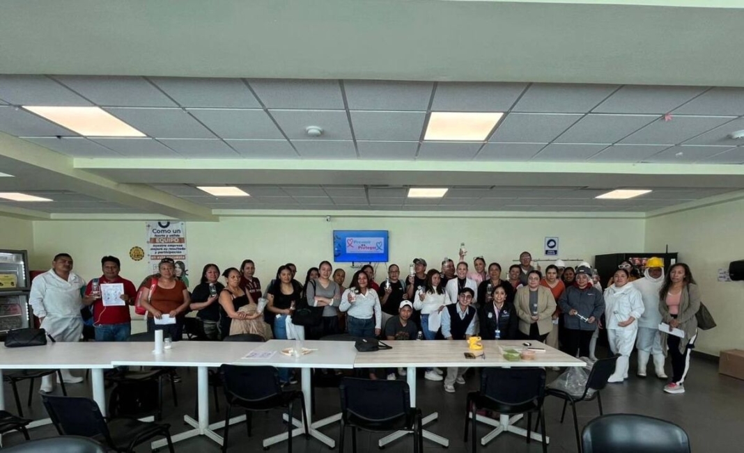 Fortalecen prevención de cáncer femenino en jornada de salud para trabajadoras de Corregidora