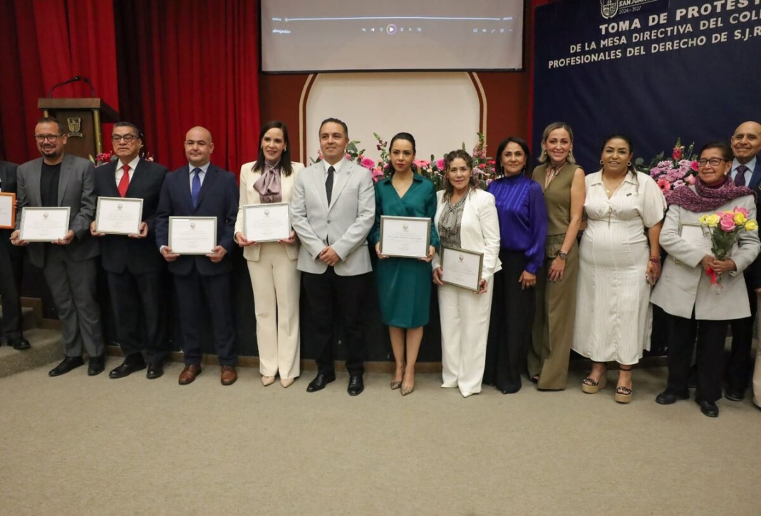 Asume Mónica Almaraz la presidencia del Colegio de Profesionales del Derecho en San Juan del Río