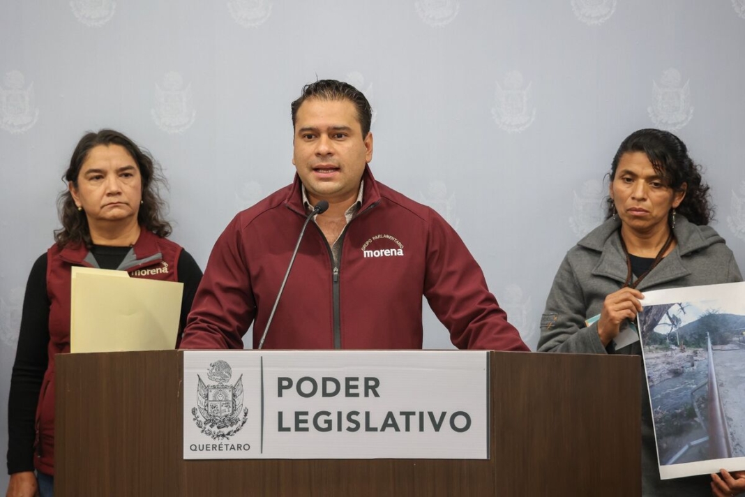 Reclaman abandono de puente en Tolimán y opacidad en fondo de 465 mdp para caminos