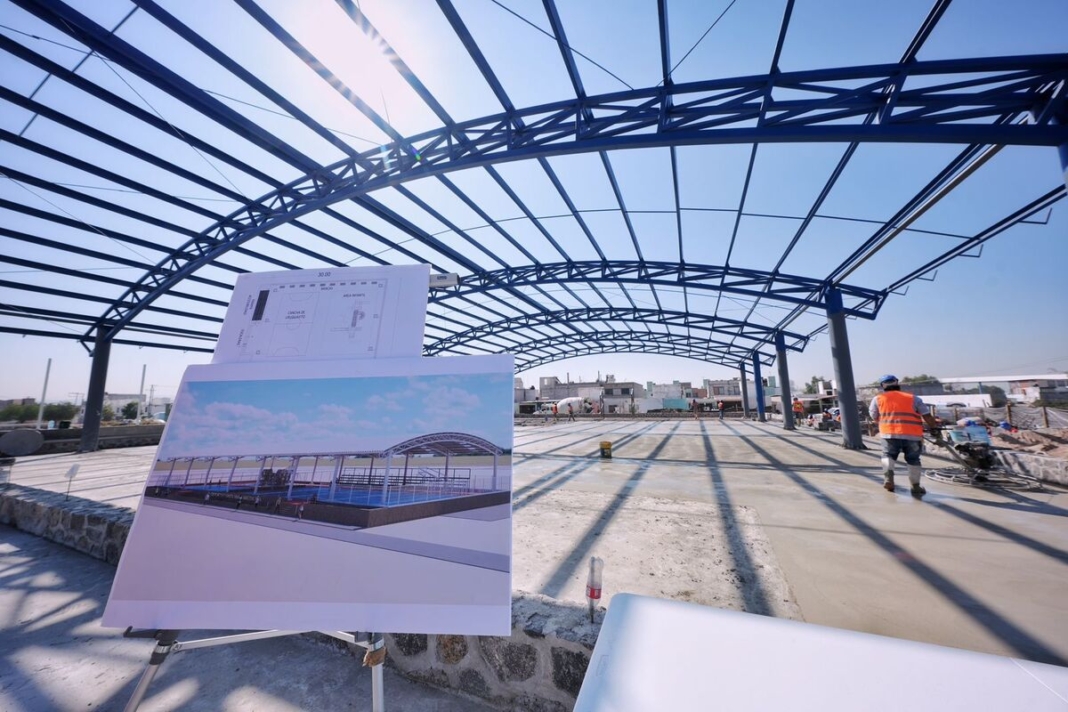 Supervisa Felifer Macías obra de Polideportivo en Santa María Magdalena y anuncia inversión en vialidades