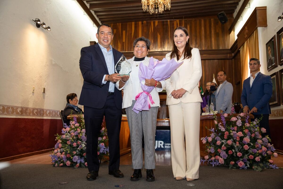 Ayuntamiento de San Juan del Río reconoce a mujeres destacadas con galardón “Sara Pérez Romero”
