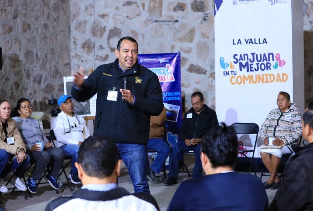 Gobierno Municipal de San Juan del Río beneficia a habitantes con el Programa “Viernes en La Valla”