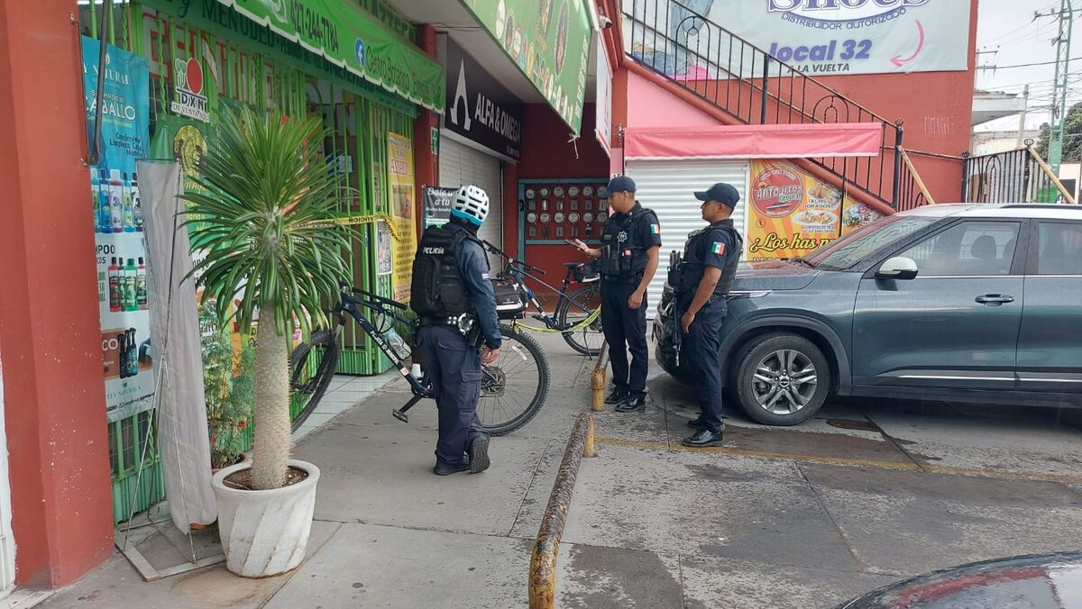 Muere joven tras asalto armado al salir de un banco en Plaza Agua Rica