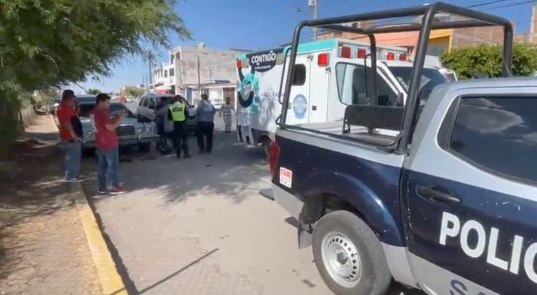 Choque entre motocicleta y cuatrimoto deja tres lesionados en Avenida de las Garzas