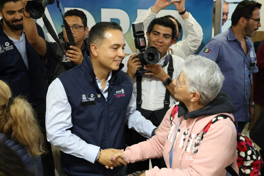 Reciben a queretanos repatriados de zona de conflicto en Medio