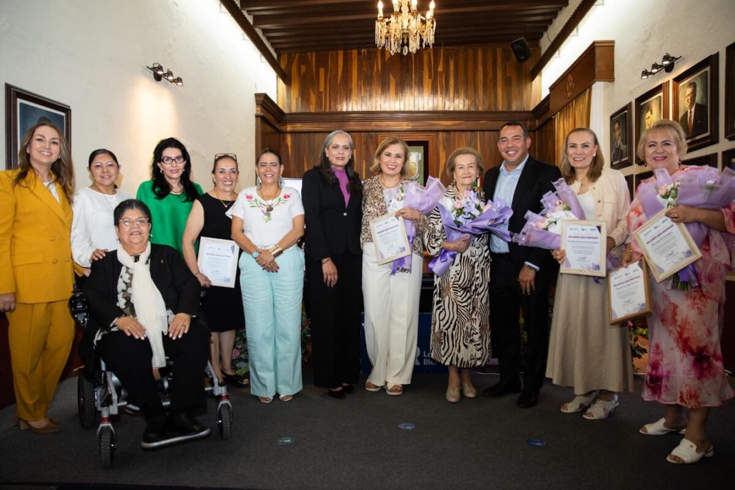 Reconoce Ayuntamiento trayectoria de Mujeres Emprendedoras en San Juan del Río
