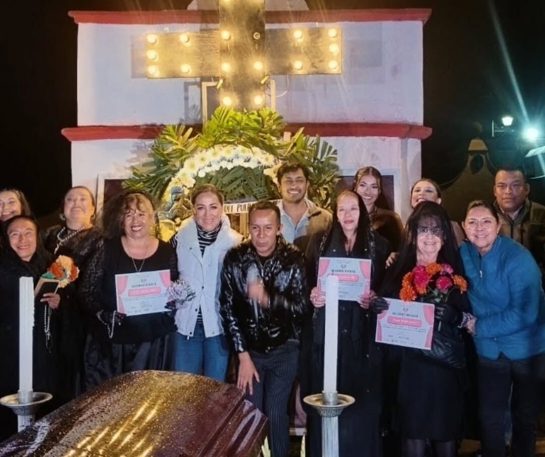 Apadrina Tenoch Huerta obra teatral sobre plañideras en San Juan del Río