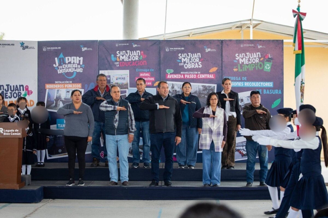 Roberto Cabrera visita Santa Cruz Escandón para dar seguimiento a actividades y compromisos